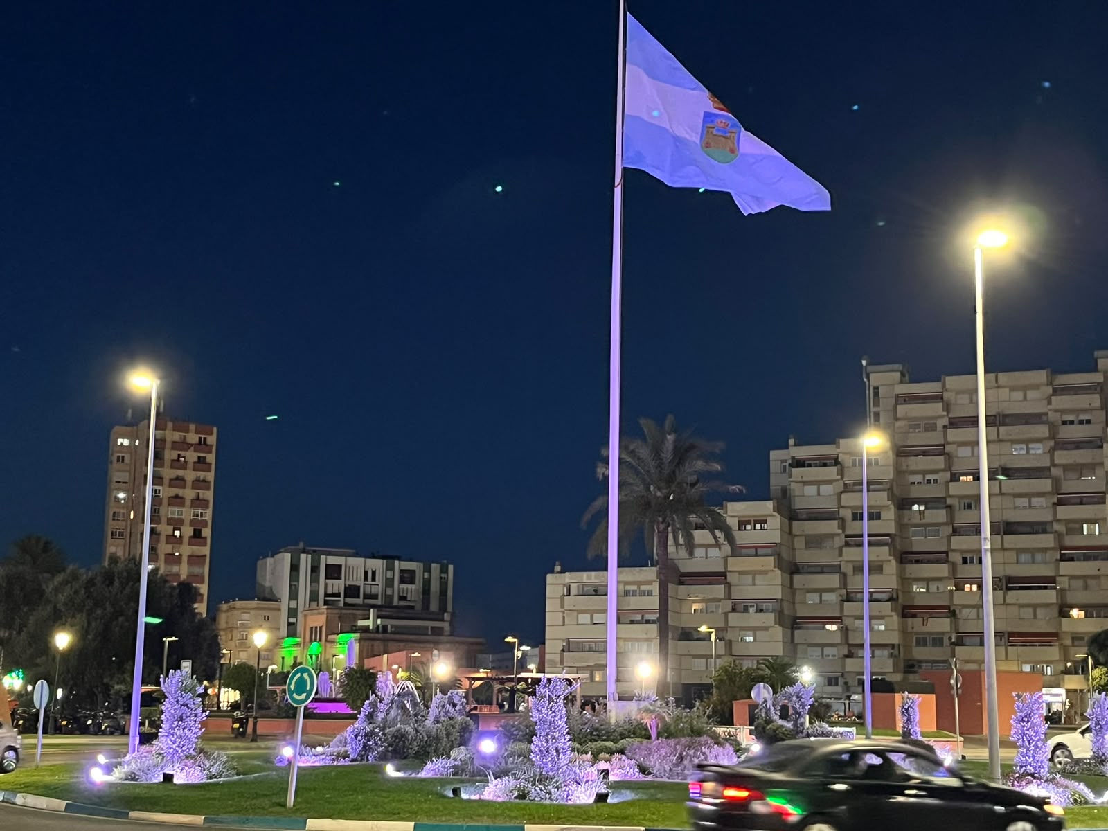 La Linea city identity